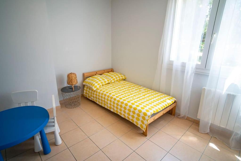 Superb T4 Souplex In Giens Appartement